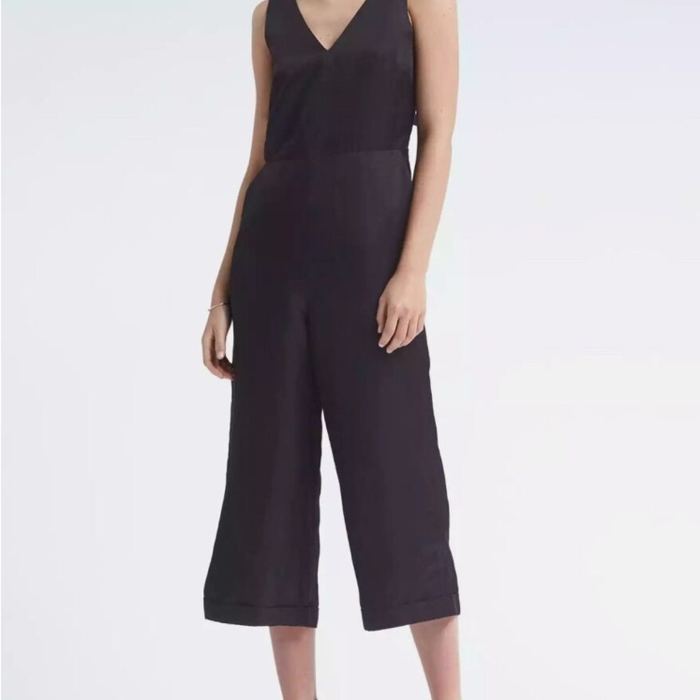 Banana Republic Sleeveless Jumpsuit with V-Neck and Tie Back NWOT
